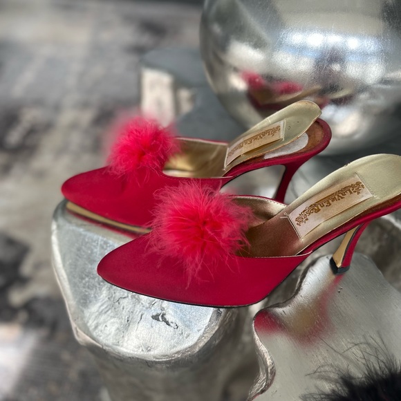 Red and black satin true vintage sexy mules size 8 new and in worn condition 70s - Picture 9 of 16